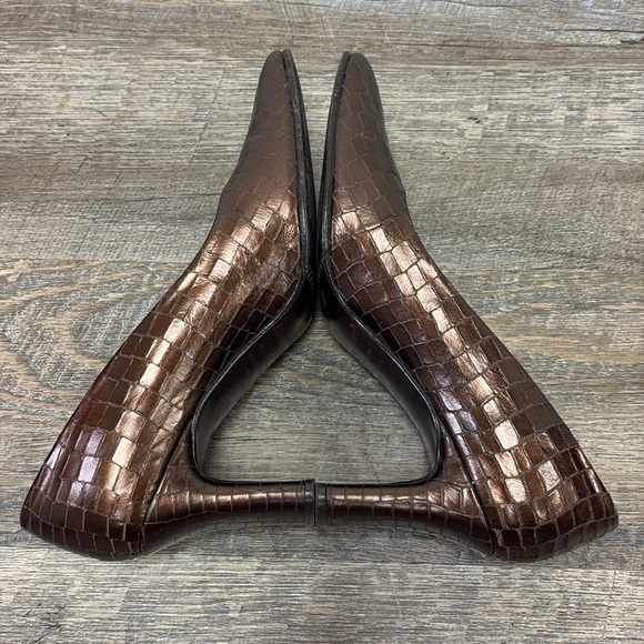 Etienne Aigner DREAMER Bronze Embossed Leather Pumps 7.5 - Picture 5 of 11
